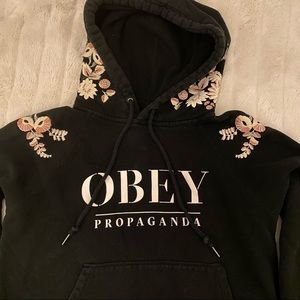 embroidered obey hoodie size small